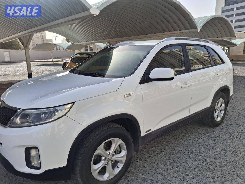 للبيع كيا سورينتو موديل ٢٠١٤ بحالة ممتازة شرط الفحص0