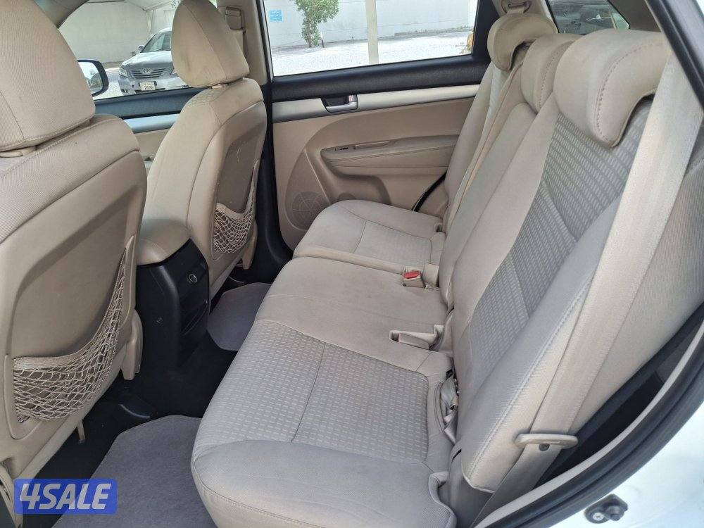 للبيع كيا سورينتو موديل ٢٠١٤ بحالة ممتازة شرط الفحص5