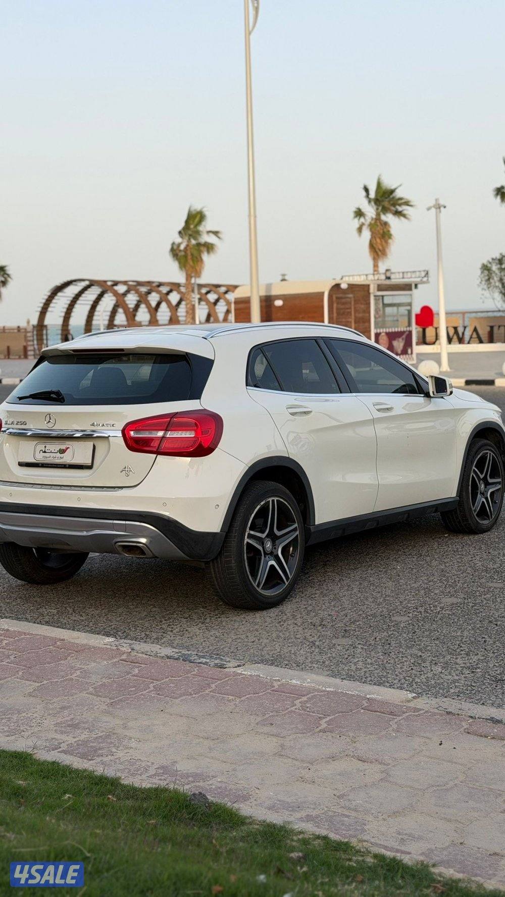 مرسيدس GLA250 موديل 2016 // بحاله ممتازه3