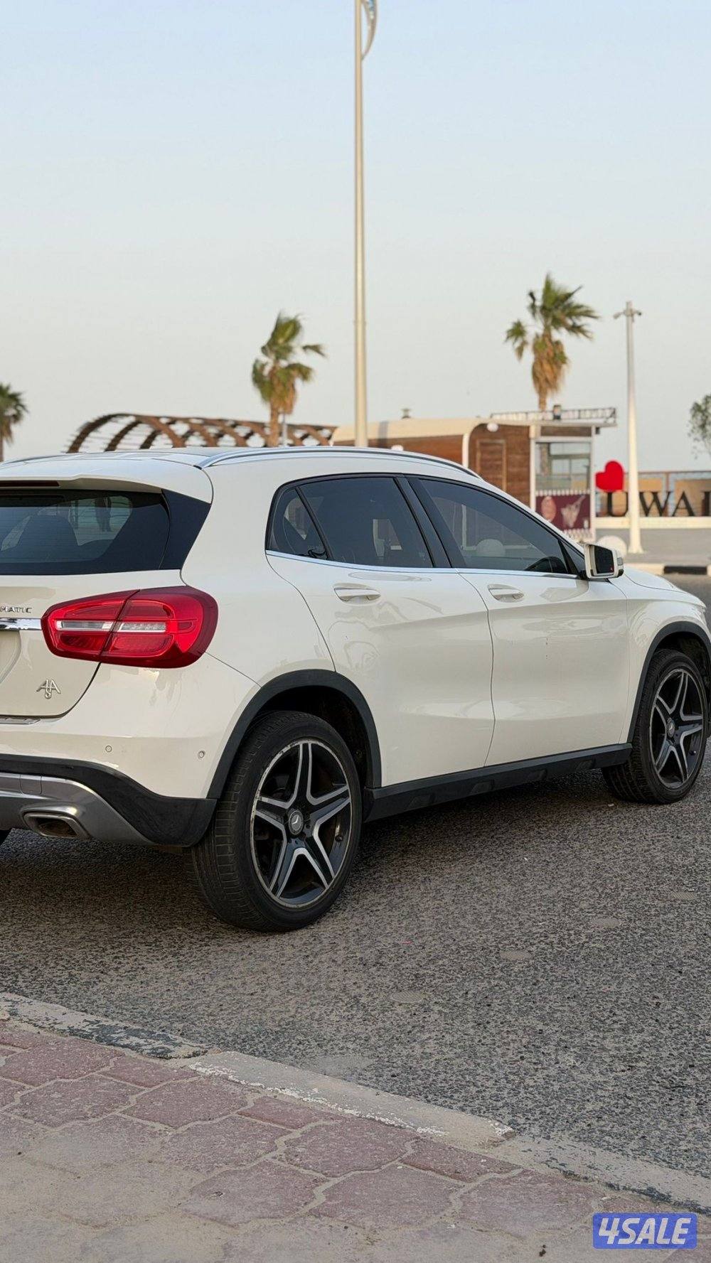 مرسيدس GLA250 موديل 2016 // بحاله ممتازه8