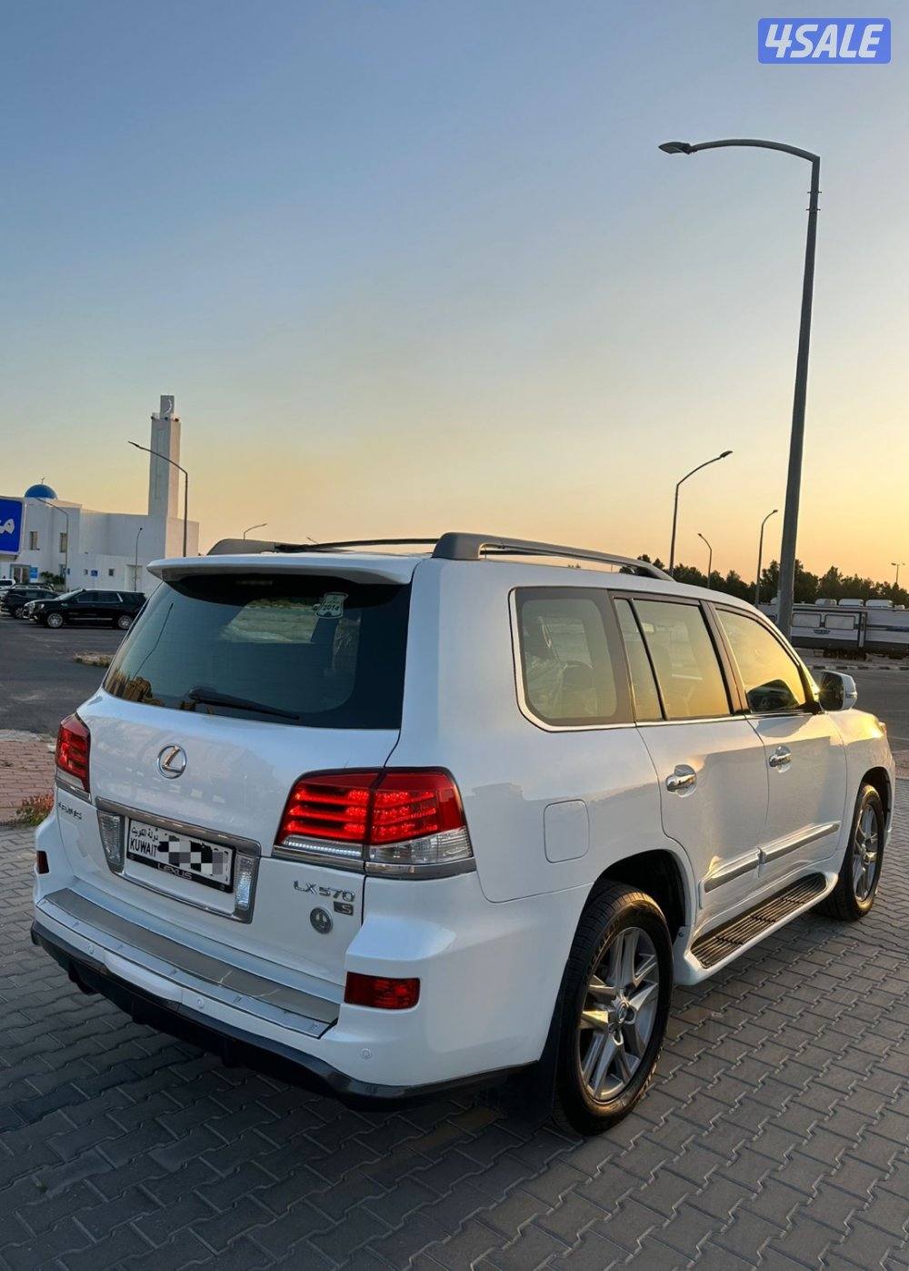 لكزس LX570 الدرجه الاولى3