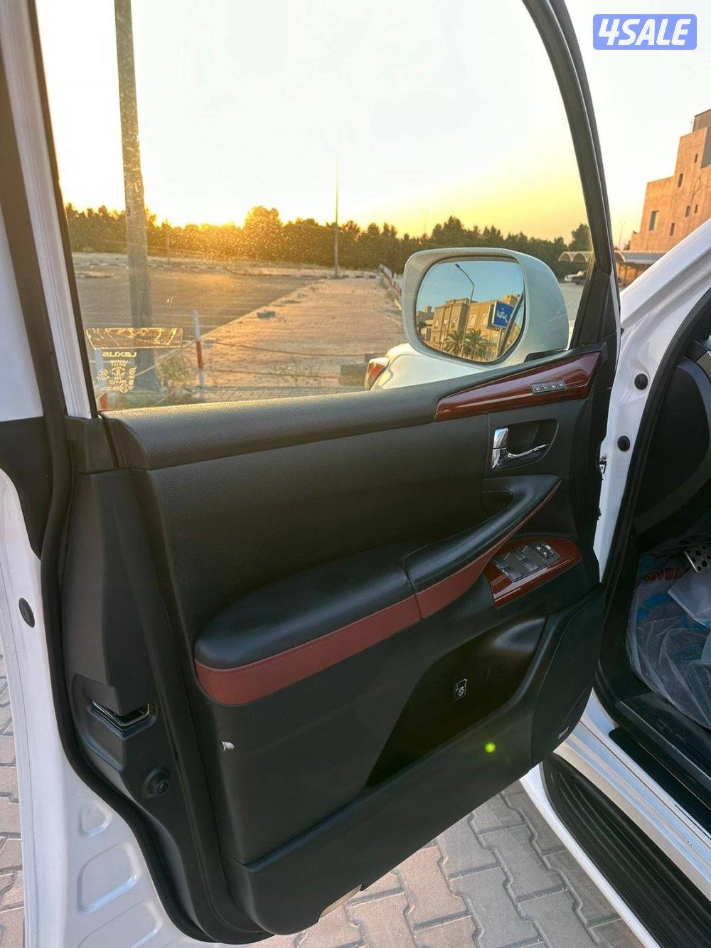 لكزس LX570 الدرجه الاولى8