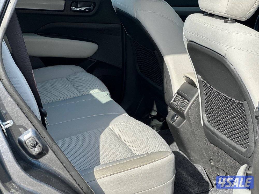 للبيع رينو كوليوس ماشي ٤٠ الف كيلو تحت الكفالة5