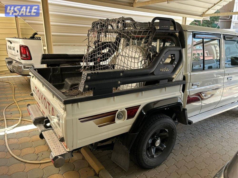 للبيع شاص اربع ابواب نظيف جدا و شرط الفحص و قابل للمساومة4