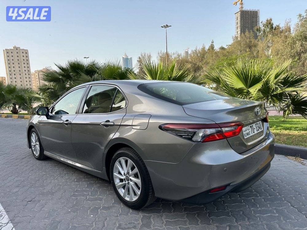 للبيع كامري 2023 ماشي 424