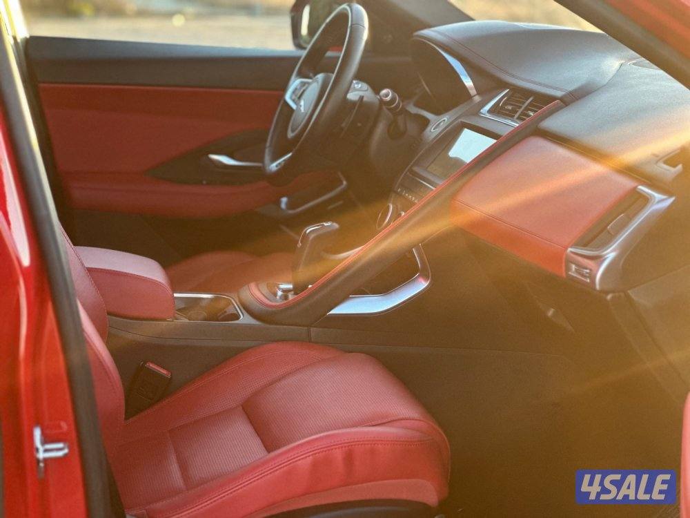 للبيع جاكوار E-pace ماشي ٨٠ الف كيلو4