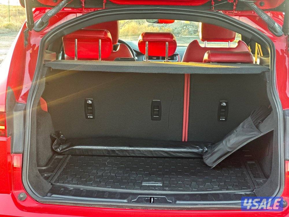 للبيع جاكوار E-pace ماشي ٨٠ الف كيلو5