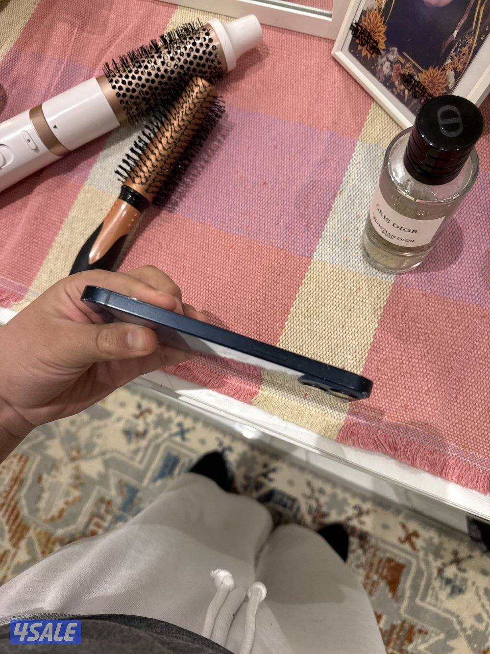 بيع آيفون 13 العادي 50 تغير الون الخلفي بلون الأزرق الاساسي اسود4