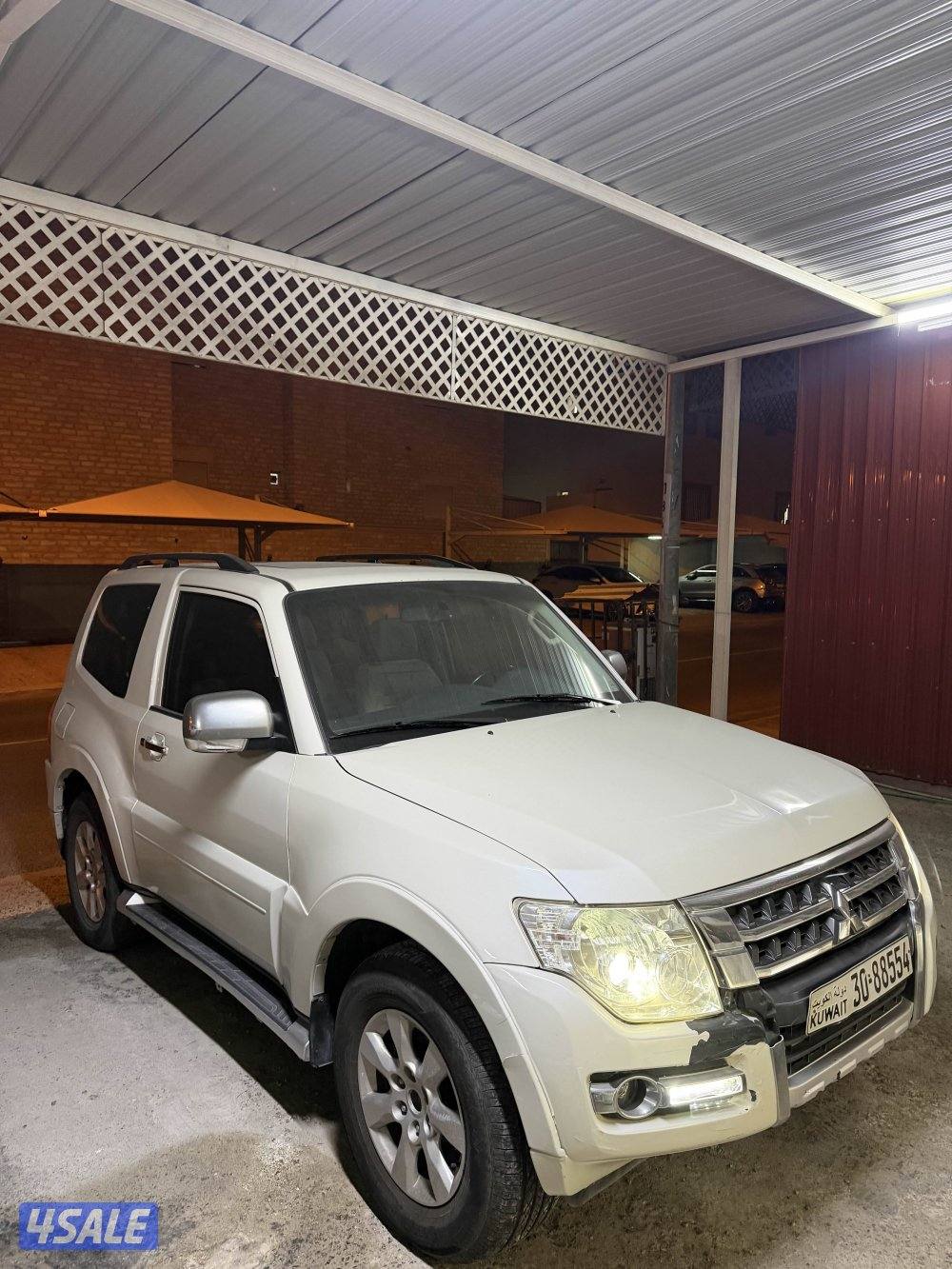 للبيع جيب باجيرو ربع1