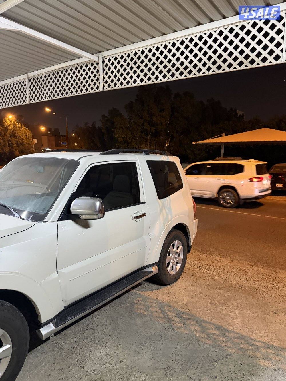 للبيع جيب باجيرو ربع5