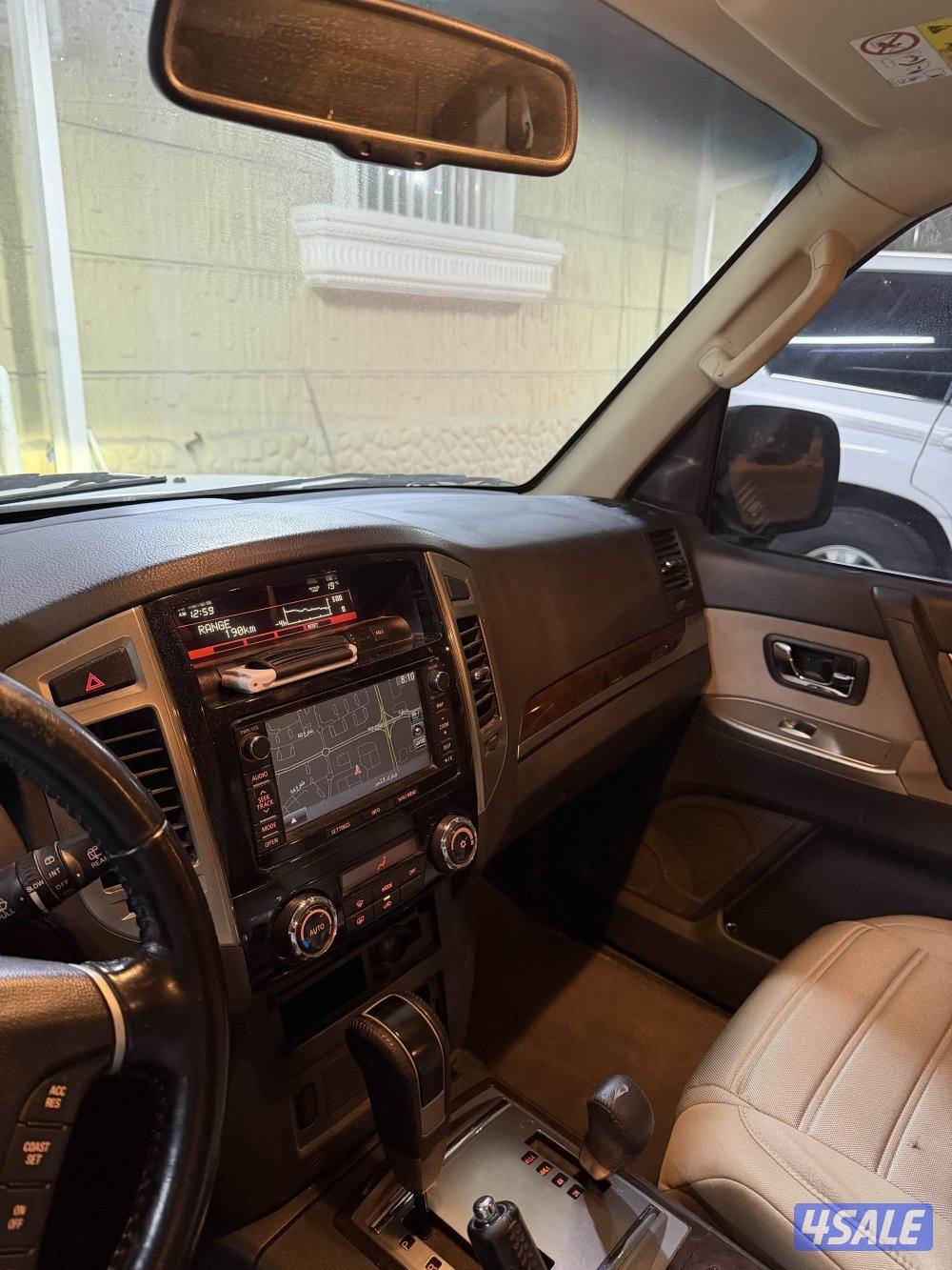 للبيع جيب باجيرو ربع7