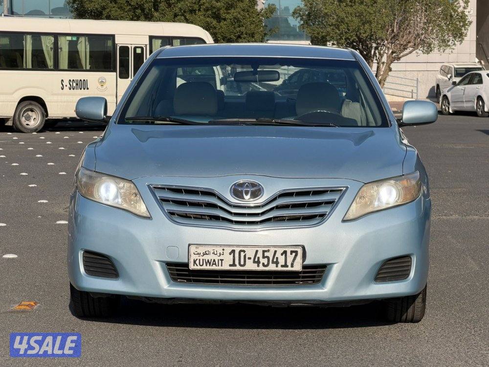 للبيع تويوتا كامري موديل 20111