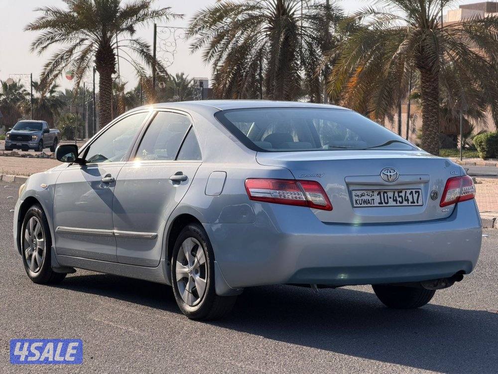للبيع تويوتا كامري موديل 20113