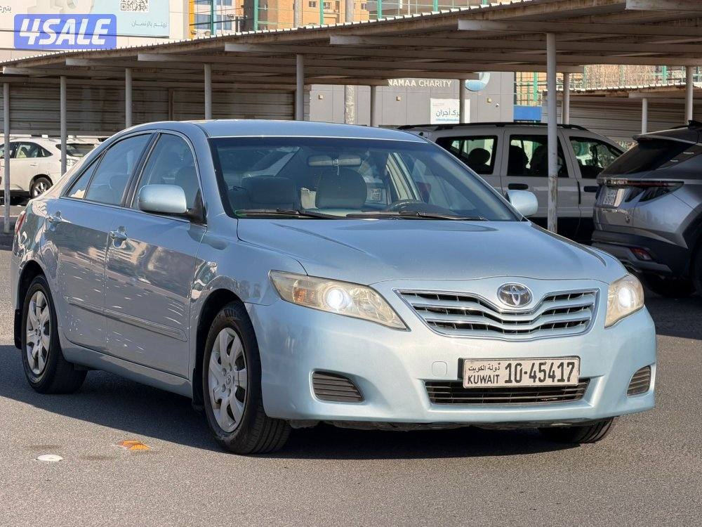 للبيع تويوتا كامري موديل 20114