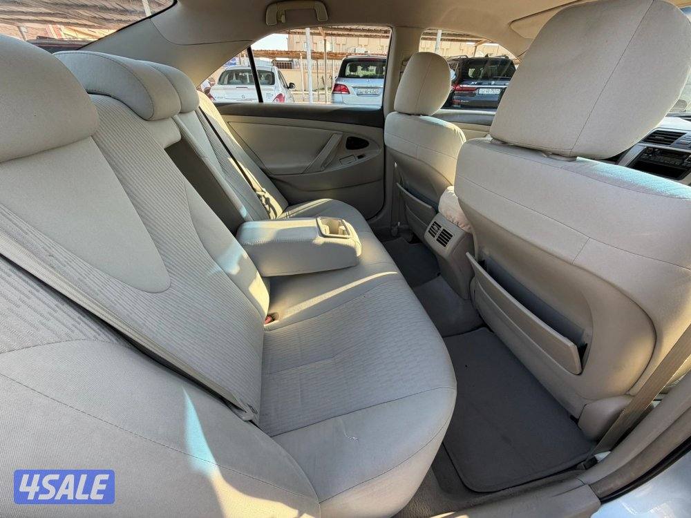 للبيع تويوتا كامري موديل 20116