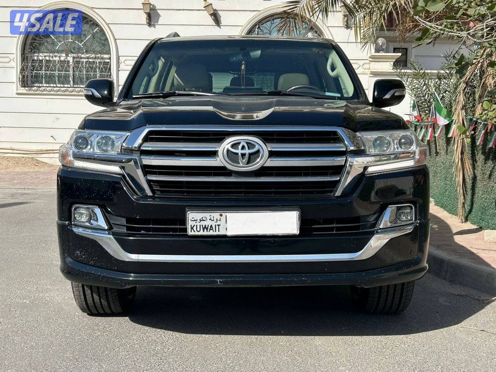 للبيع تويوتا لاند كروزر 
Grand Touring2