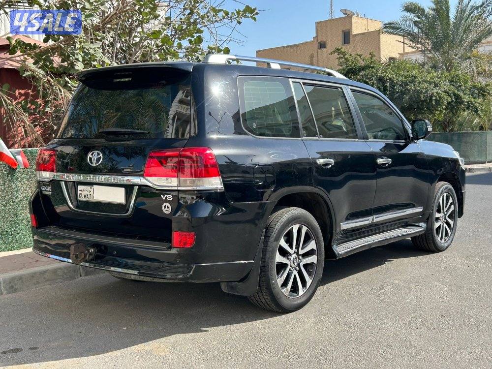 للبيع تويوتا لاند كروزر 
Grand Touring5