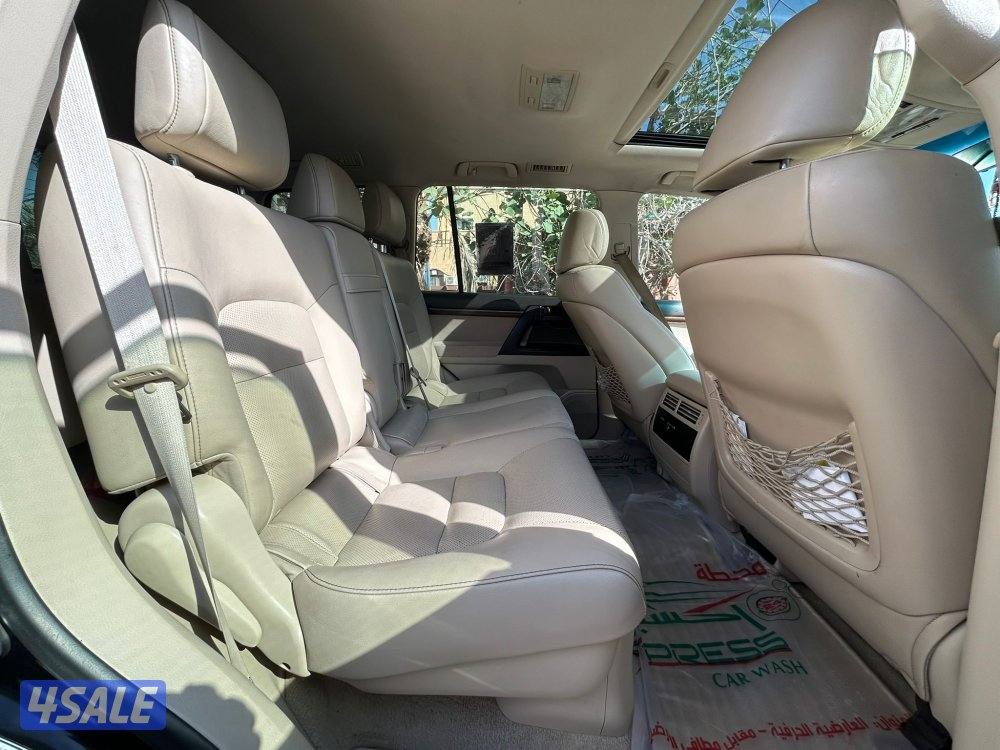 للبيع تويوتا لاند كروزر 
Grand Touring12