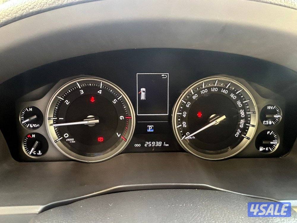 للبيع تويوتا لاند كروزر 
Grand Touring14