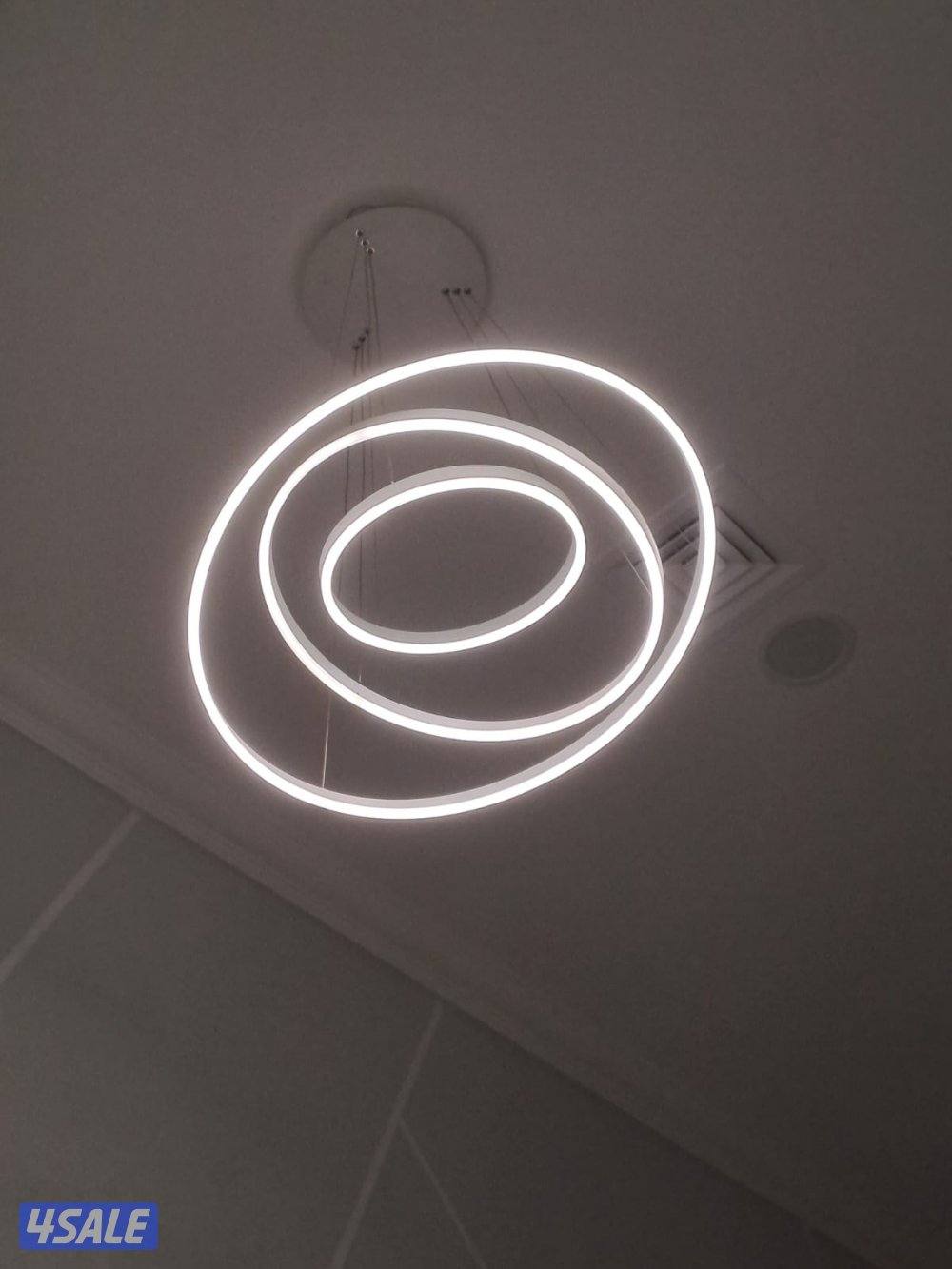 فني كهربائي باكستاني لايكات ديكور مخفي بروفايل2