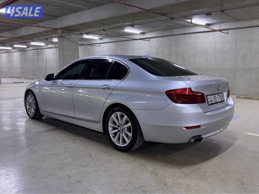 بي ام دبليو 528i م 2015 فل اوبشن اعلى فئة صبغ الوكالة . وارد الوكالة2