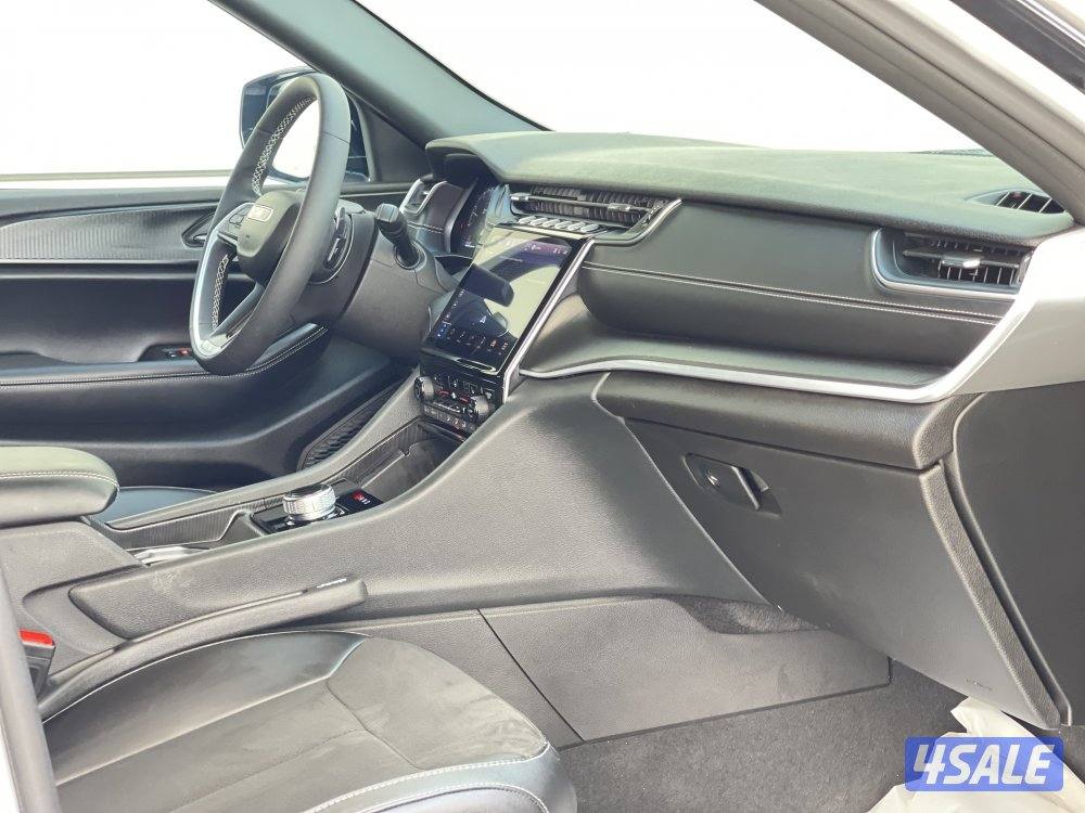 للبيع جيب شيروكي Altitude 4x4 موديل. 2024 وارد الوكالة صبغ الوكالة10