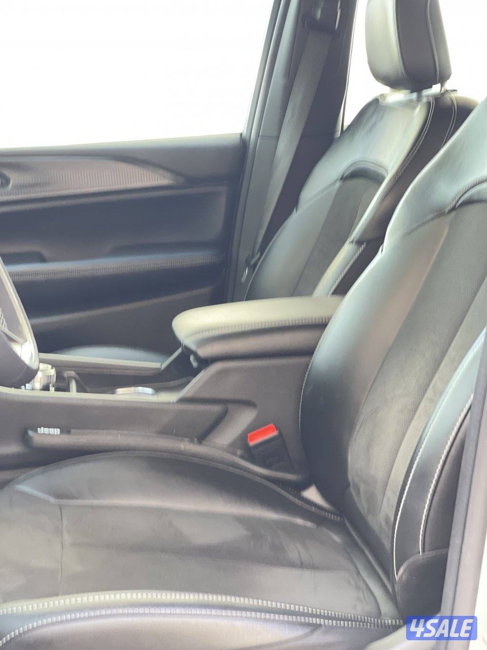 للبيع جيب شيروكي Altitude 4x4 موديل. 2024 وارد الوكالة صبغ الوكالة11