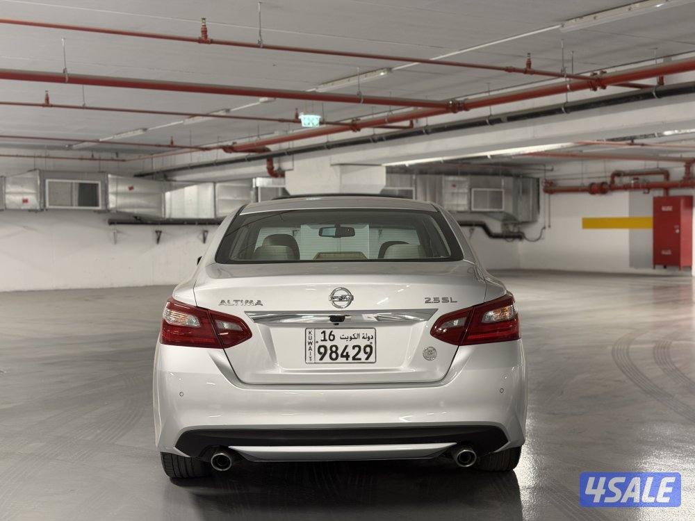 نيسان التيما SL موديل 2018 عداد 198 الف كم بحالة الوكاله فل فتحه شاشه5