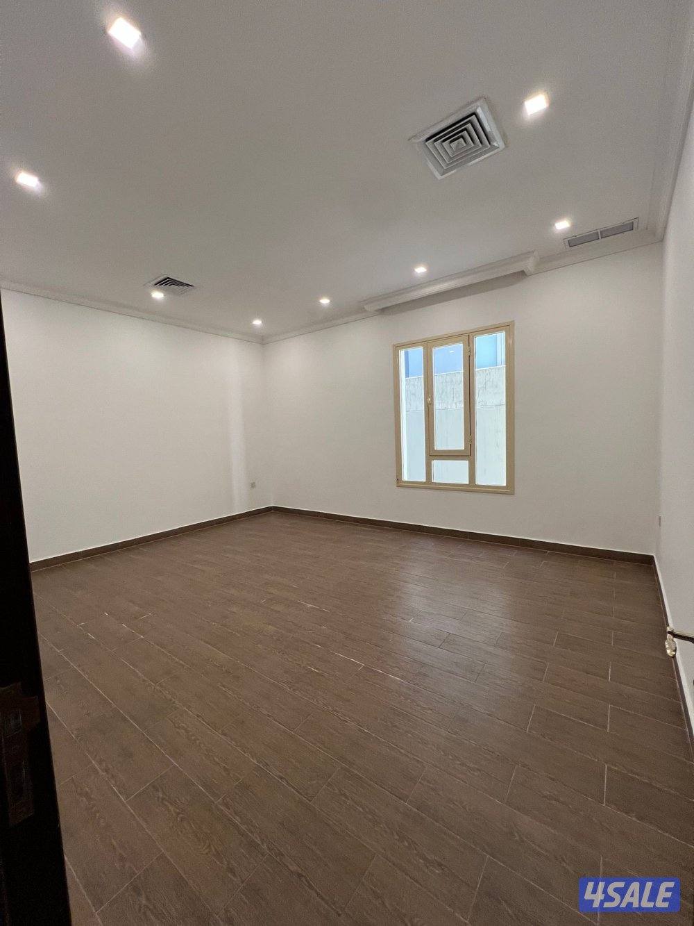 للايجار دور ارضي بالفنيطيس مدخل خاص5