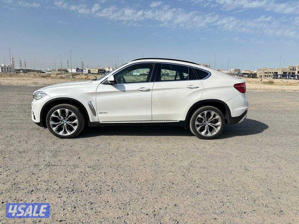 بي ام X6 موديل ٢٠١٧ بحالة الوكالة4
