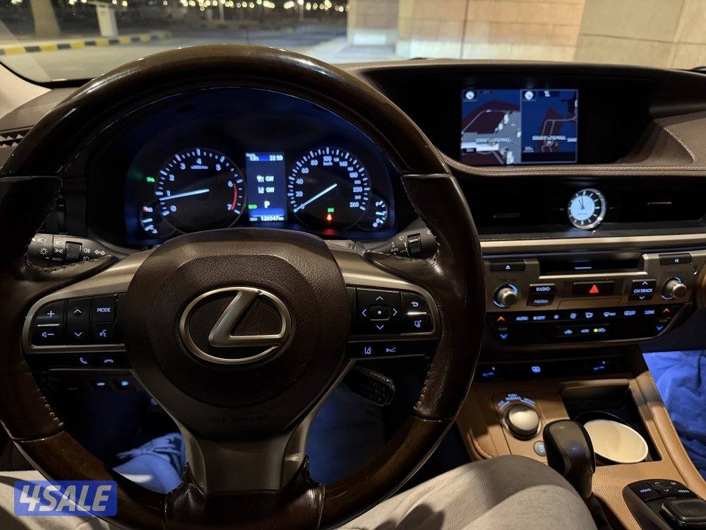 لكزس es3509