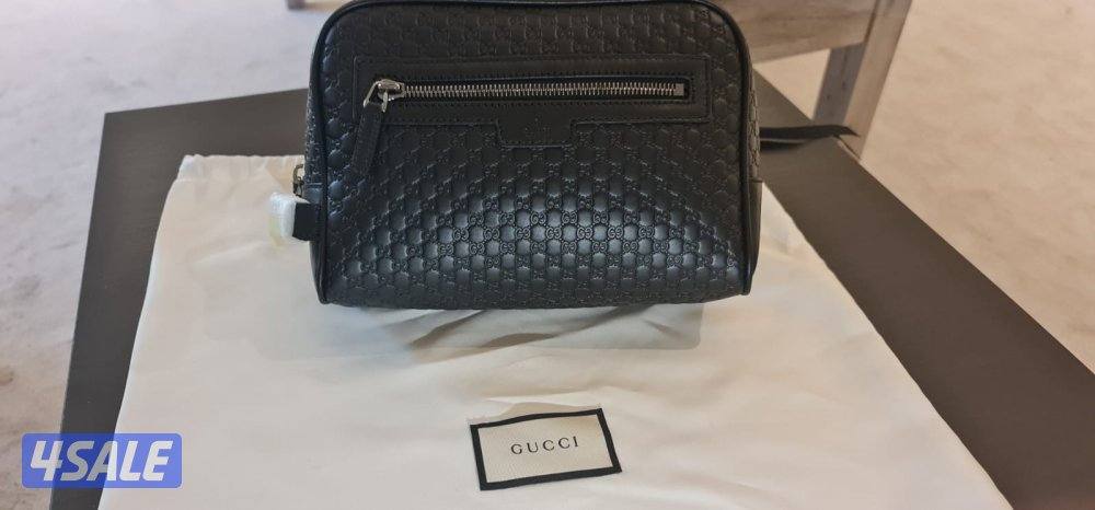 حقيبة رجالية غير مستعمله ماركة Gucci سنة الشراء 2022 اللون اسود0