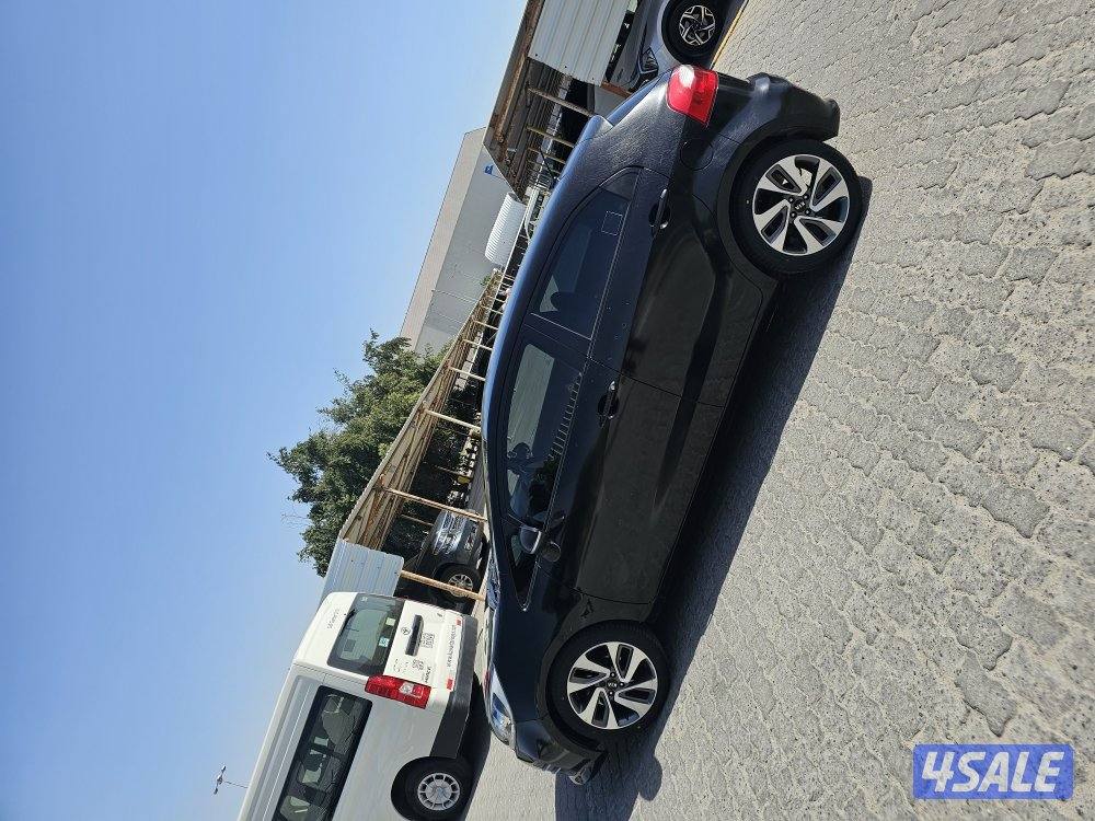 كيا ريو نضيف جدآ ، ولا قطعة مصبوغة ولله الحمد ، شرط الفحص للجادين فقط0