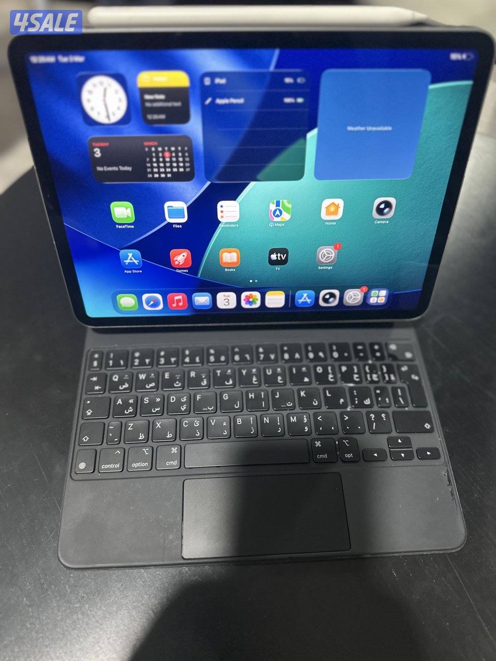 iPad Pro 11inch m2 مع كيبورد ماجيك وقلم هديه2