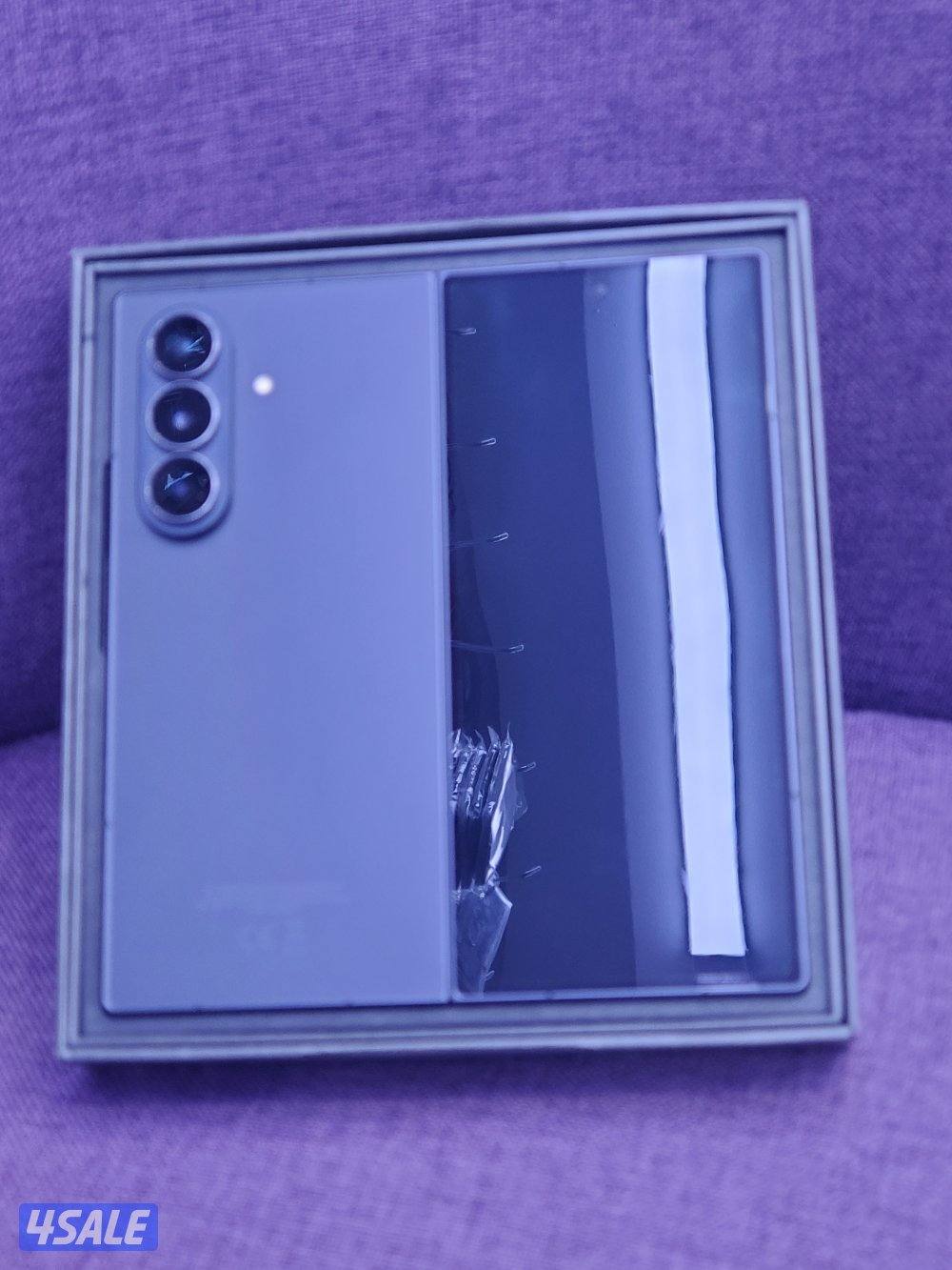 فولد 7استعمال خفيف جدا 512جيجا0