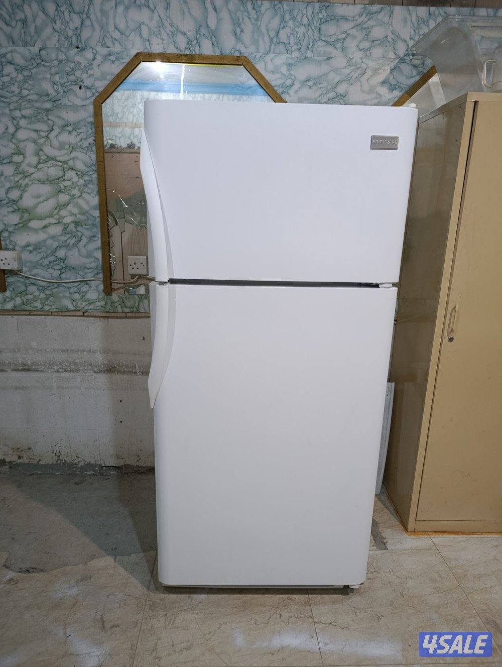 للبيع ثلاجه فريجدير أمريكى 22 قدم بحاله ممتازه مع التوصيل والكفاله0