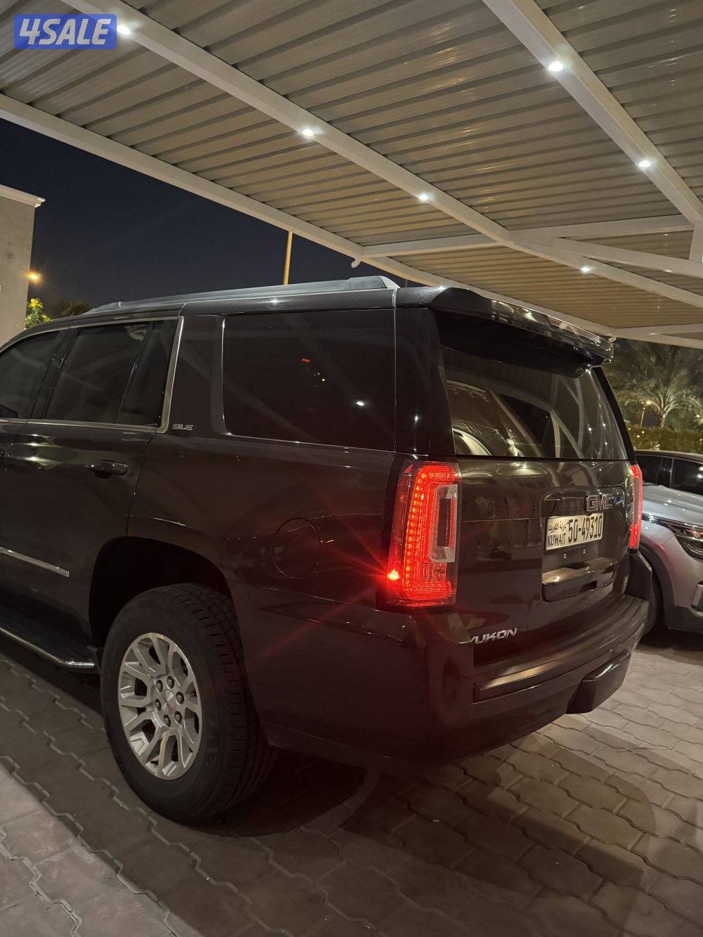 للبيع يوكن ٢٠١٨ماشي ٤٣٠ الف المتوتر بحاله جيده جدا3