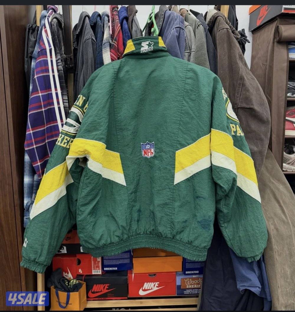 جاكيتين NFL نظاف جداً سمول و لارج2