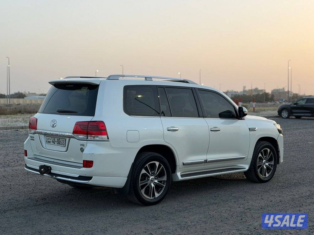 لاندكروز 2020 تورنق عداد 120 كم0