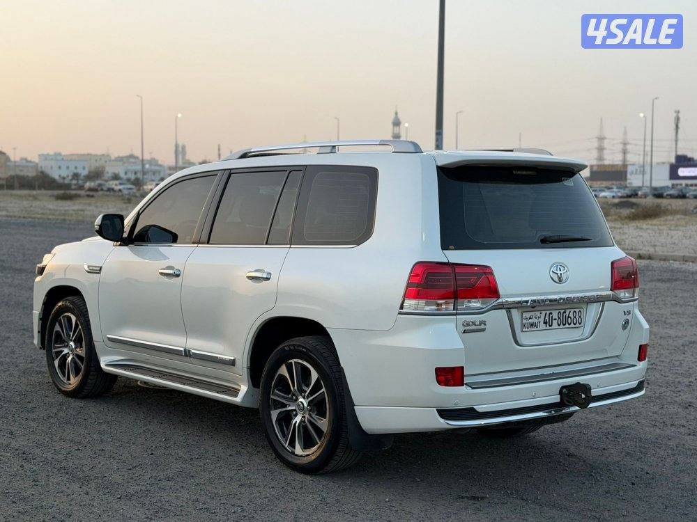 لاندكروز 2020 تورنق عداد 120 كم1