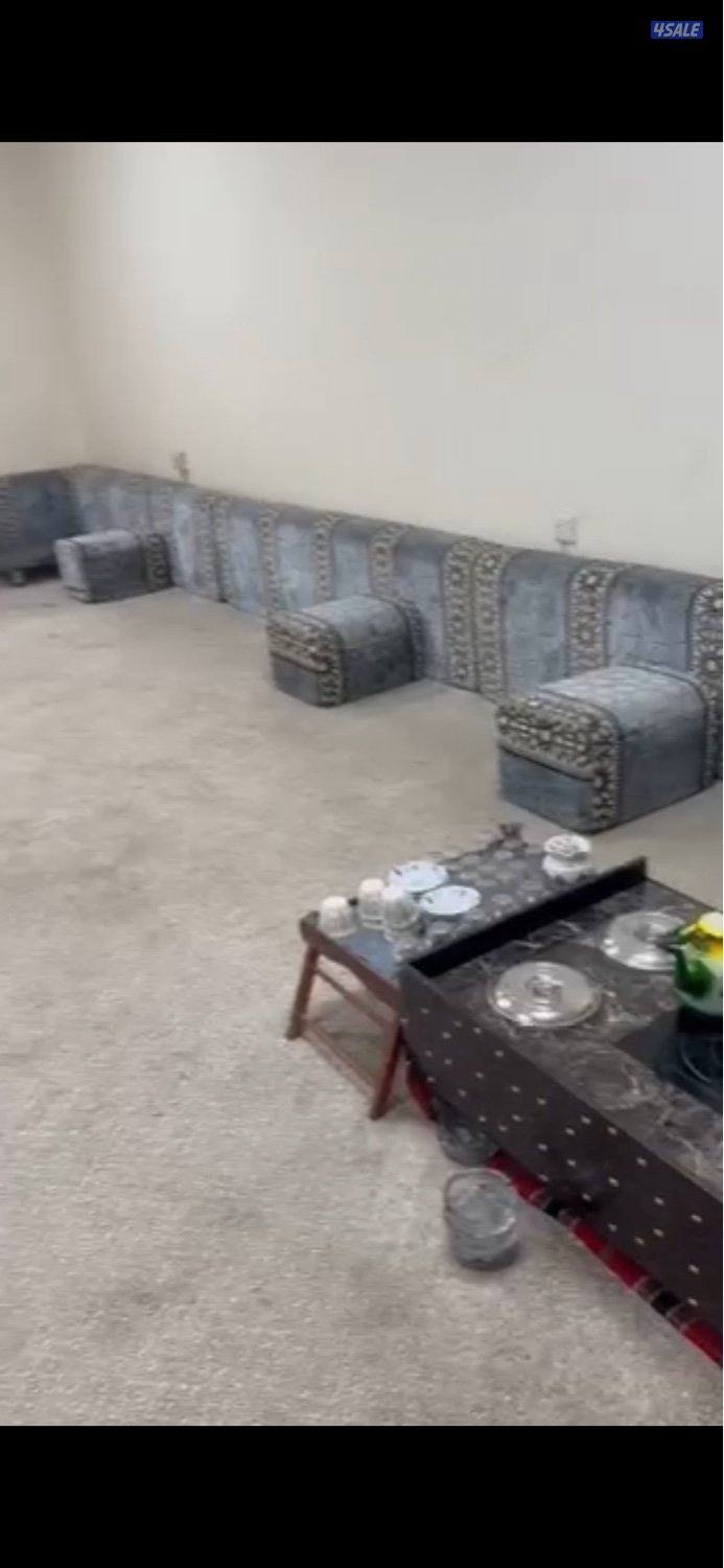 للبيع اغراض ديوانيه ومكيفات0