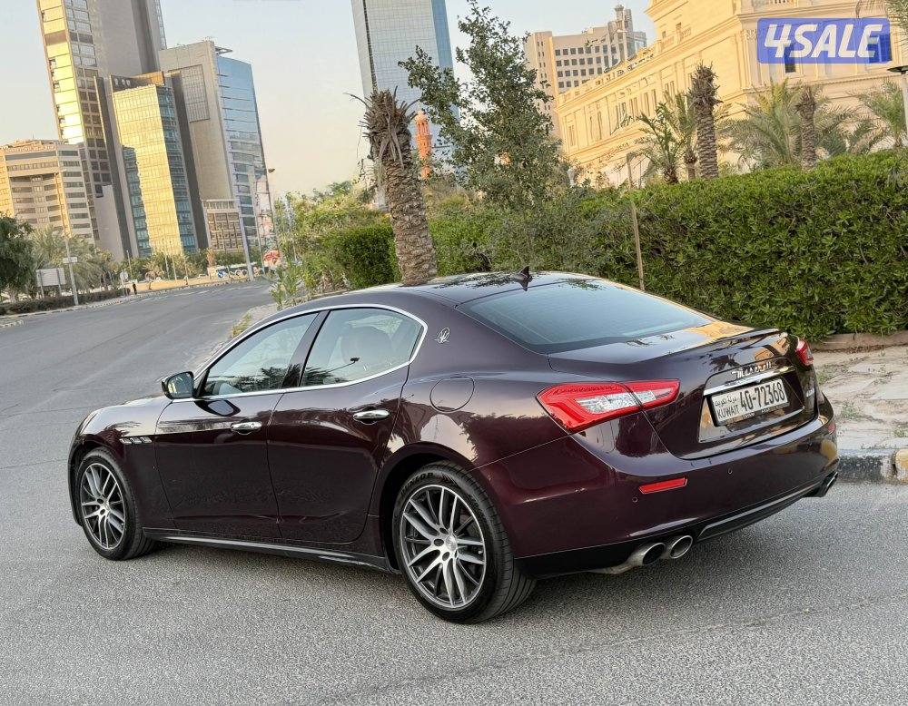 Ghibli new shape 57.000km model 2017 perfect conditions4