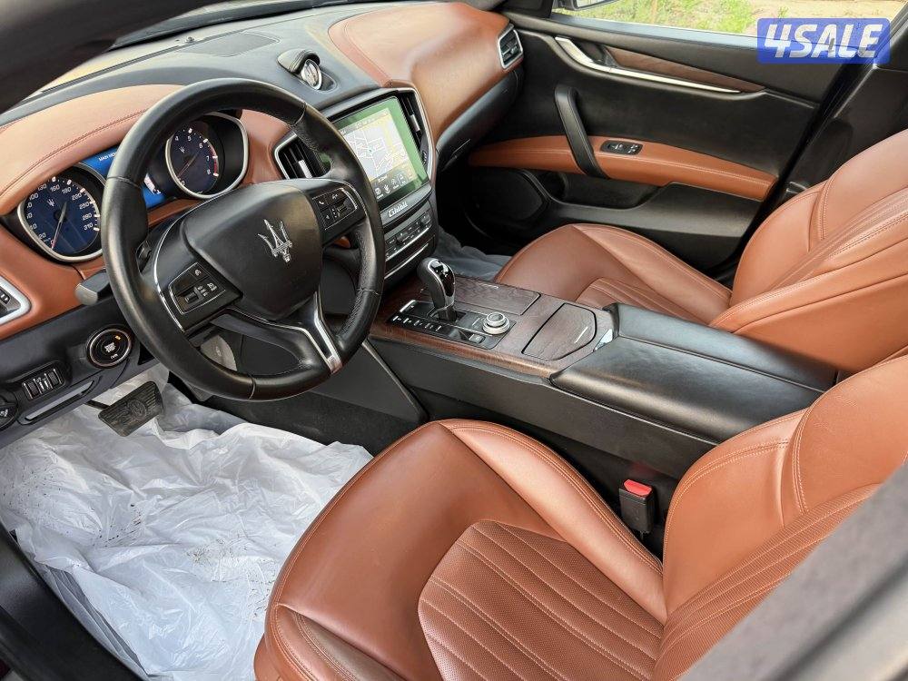 Ghibli new shape 57.000km model 2017 perfect conditions8