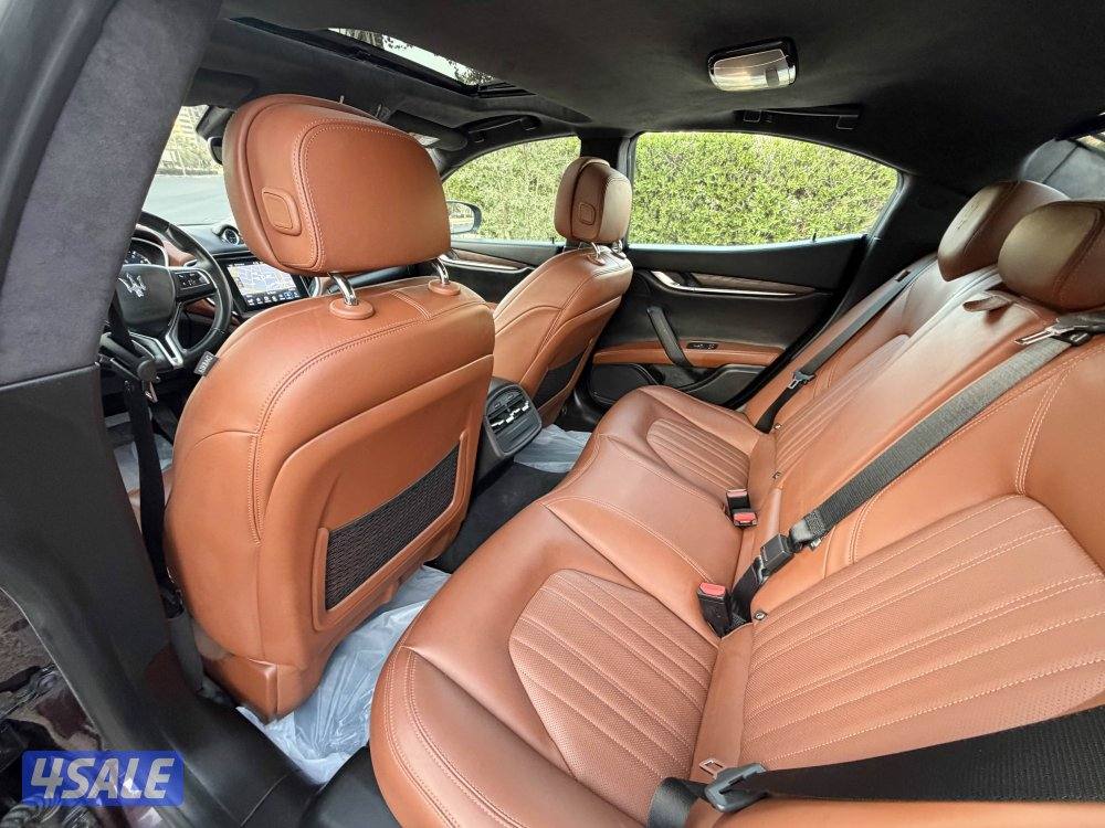 Ghibli new shape 57.000km model 2017 perfect conditions9