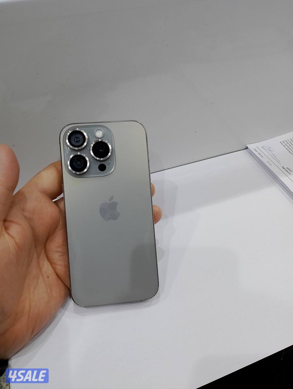 ايفون 15برو جيجا 2560