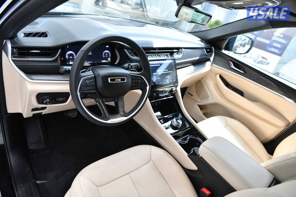 جيب جراند شيروكي ليميتد5