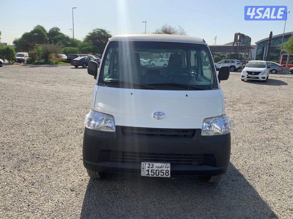 للبيع باص تايوتامقفل كير اتوماتك طراز 20240