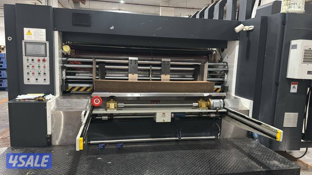 للبيع مصنع صناعة علب الكرتون مع خط تسكير العلب ودباية ومكبس3