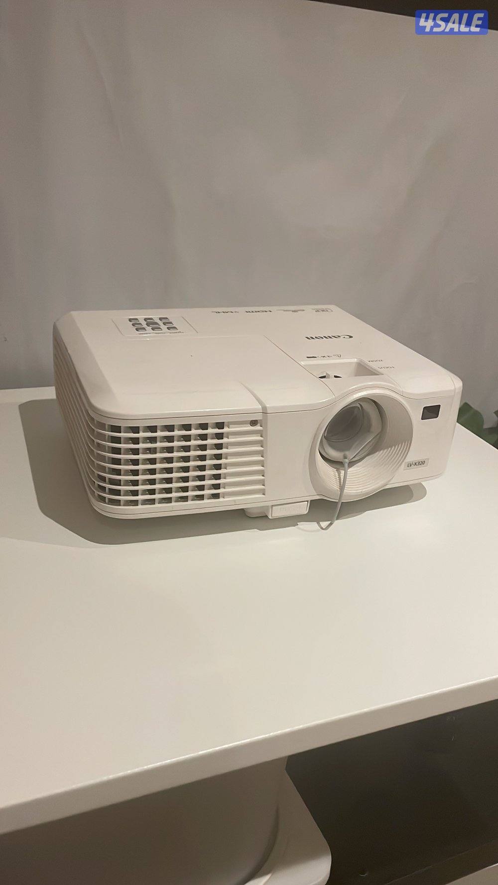 بروجكتر كانون مستعمل1