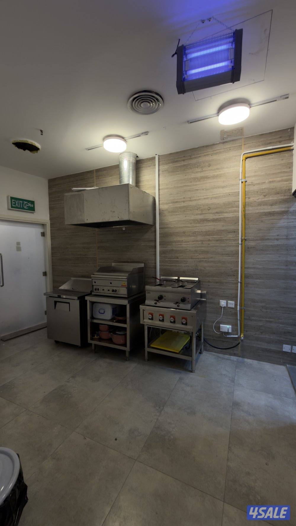 مطعم جديد بالرخصه وجاهز للاستخدام1